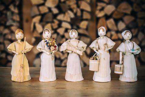 Corn husk dolls from Bratislava, Slovakia